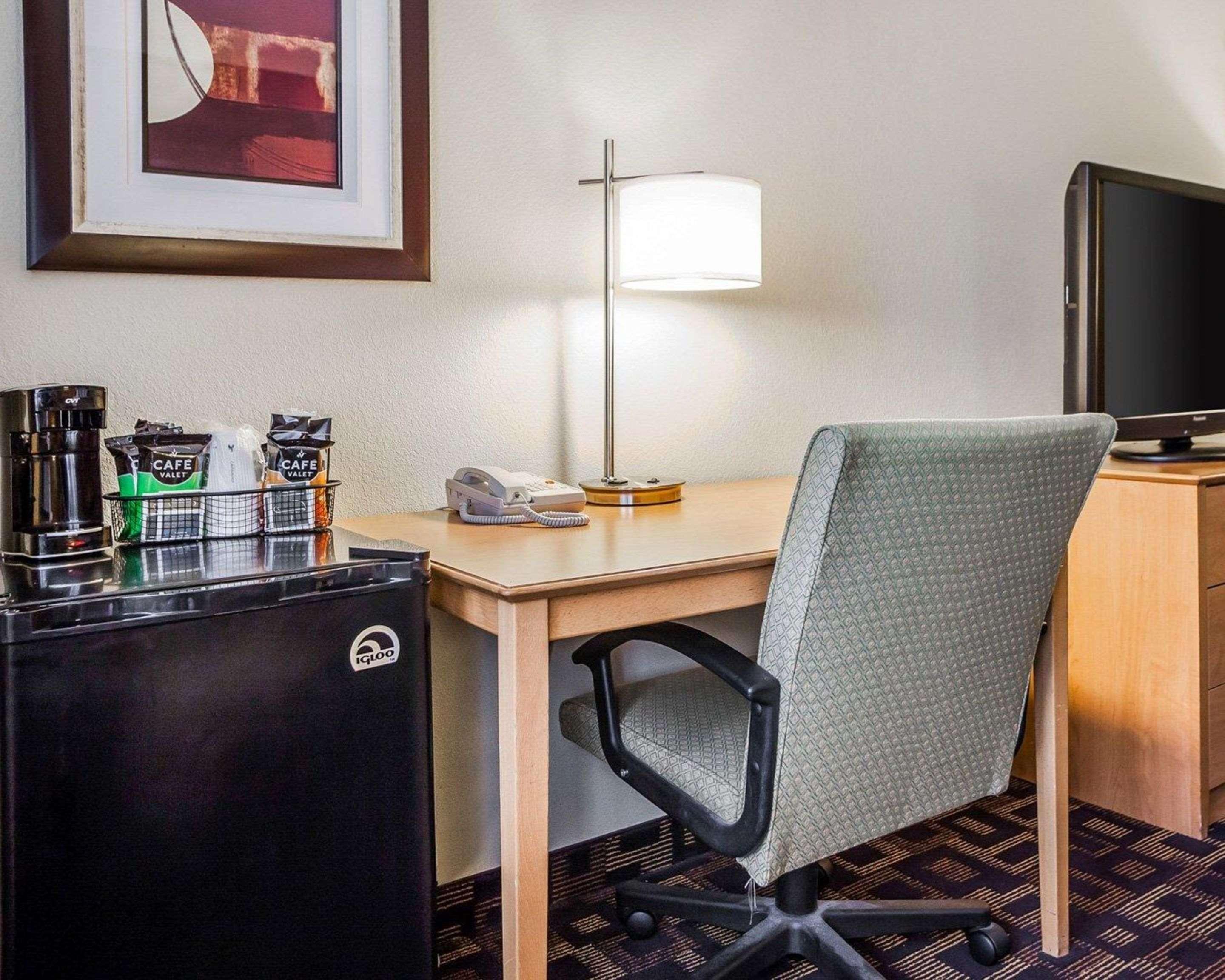 Quality Inn & Suites Des Moines Airport מראה חיצוני תמונה