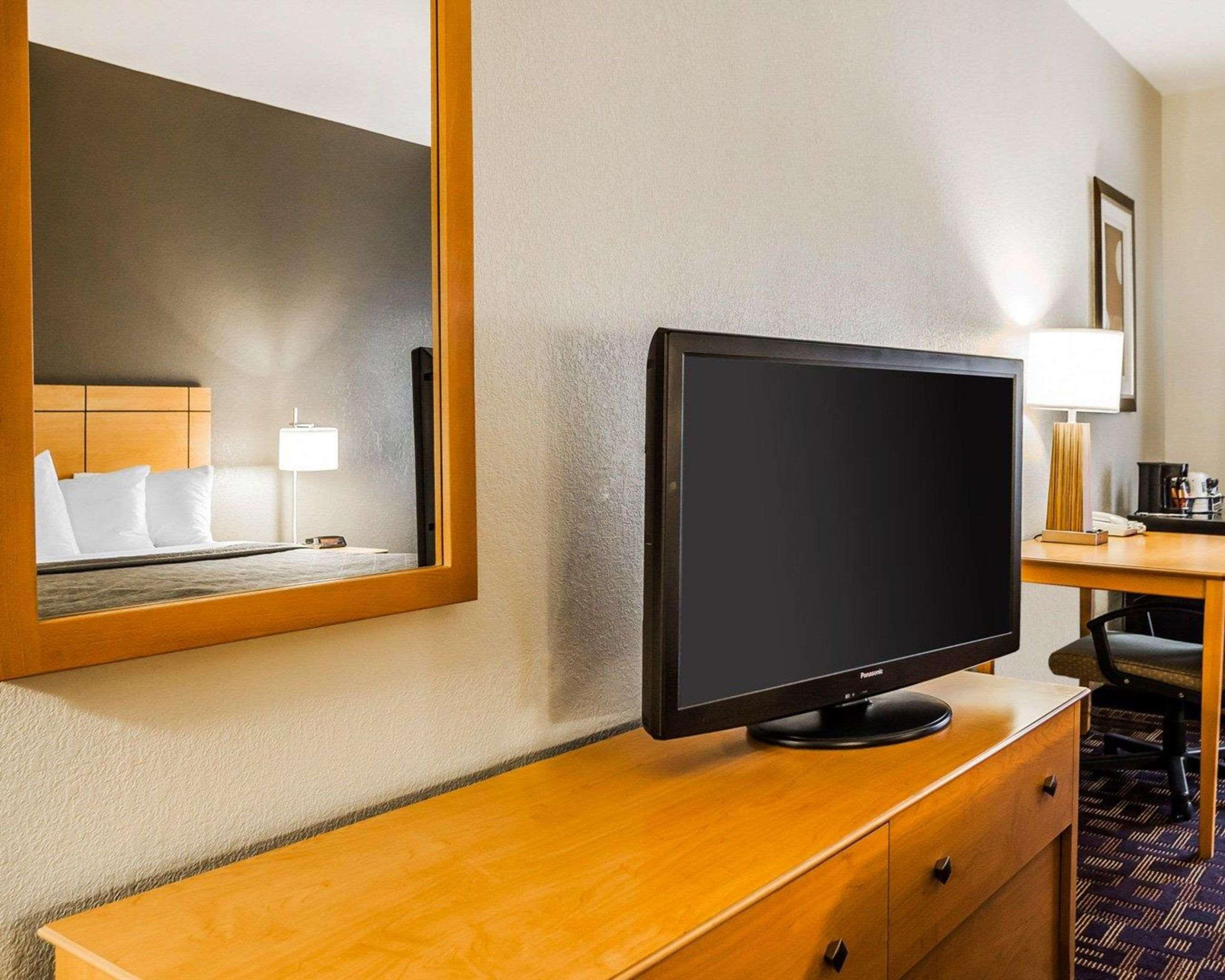 Quality Inn & Suites Des Moines Airport מראה חיצוני תמונה