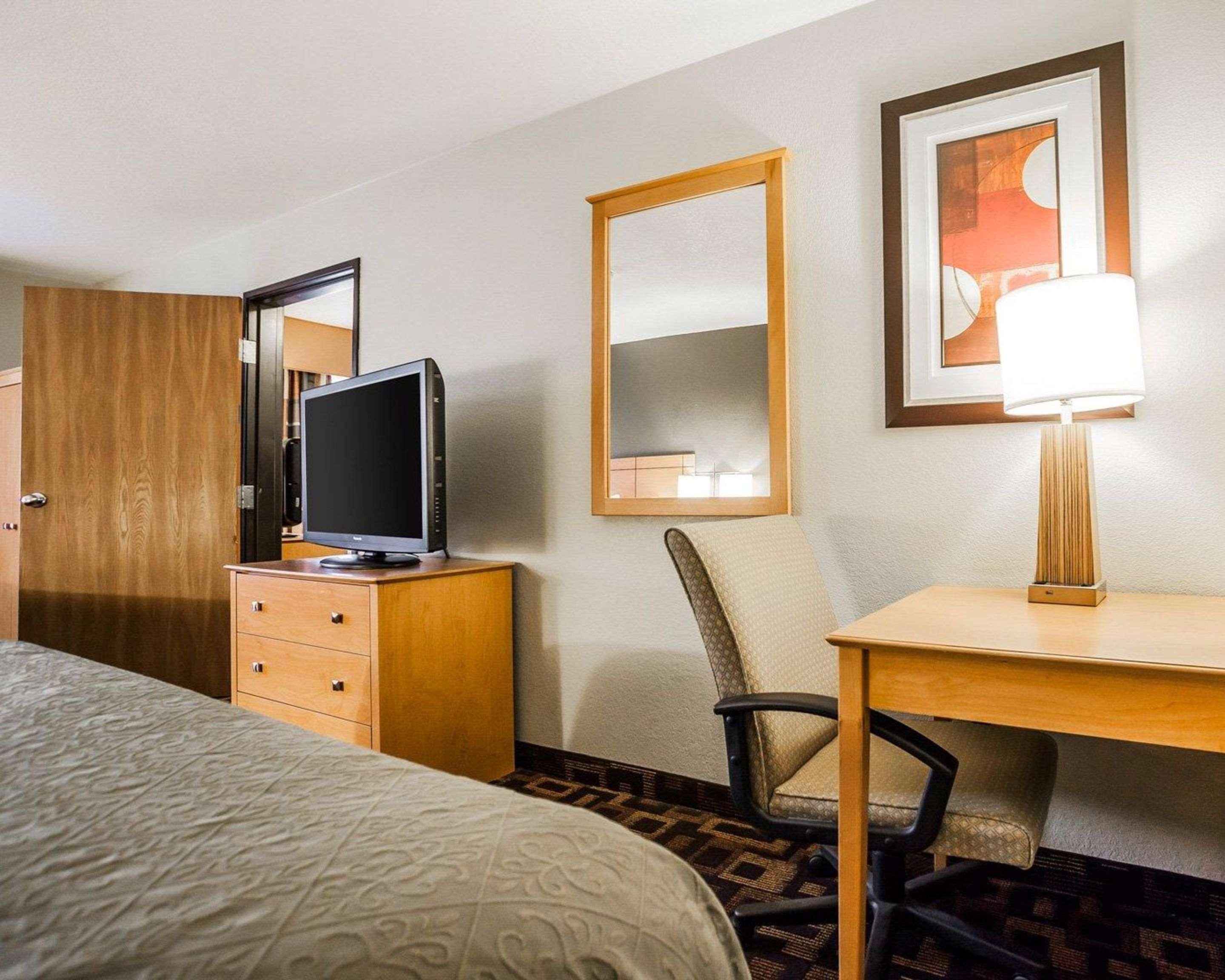 Quality Inn & Suites Des Moines Airport מראה חיצוני תמונה