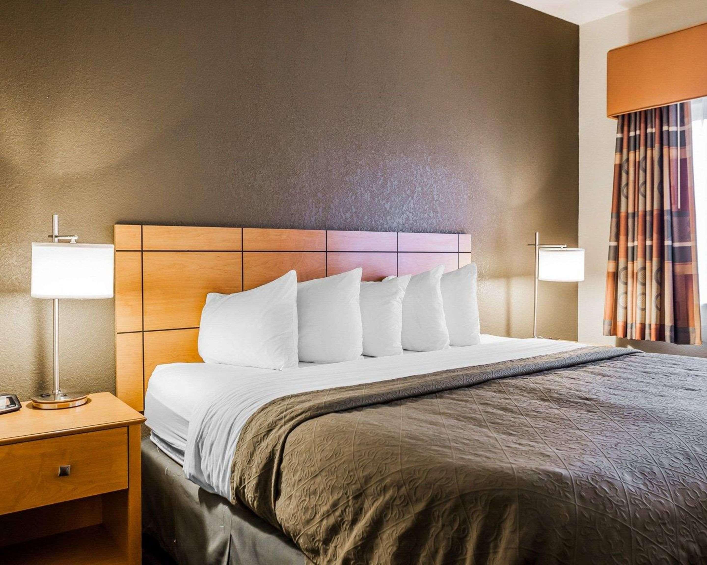 Quality Inn & Suites Des Moines Airport מראה חיצוני תמונה