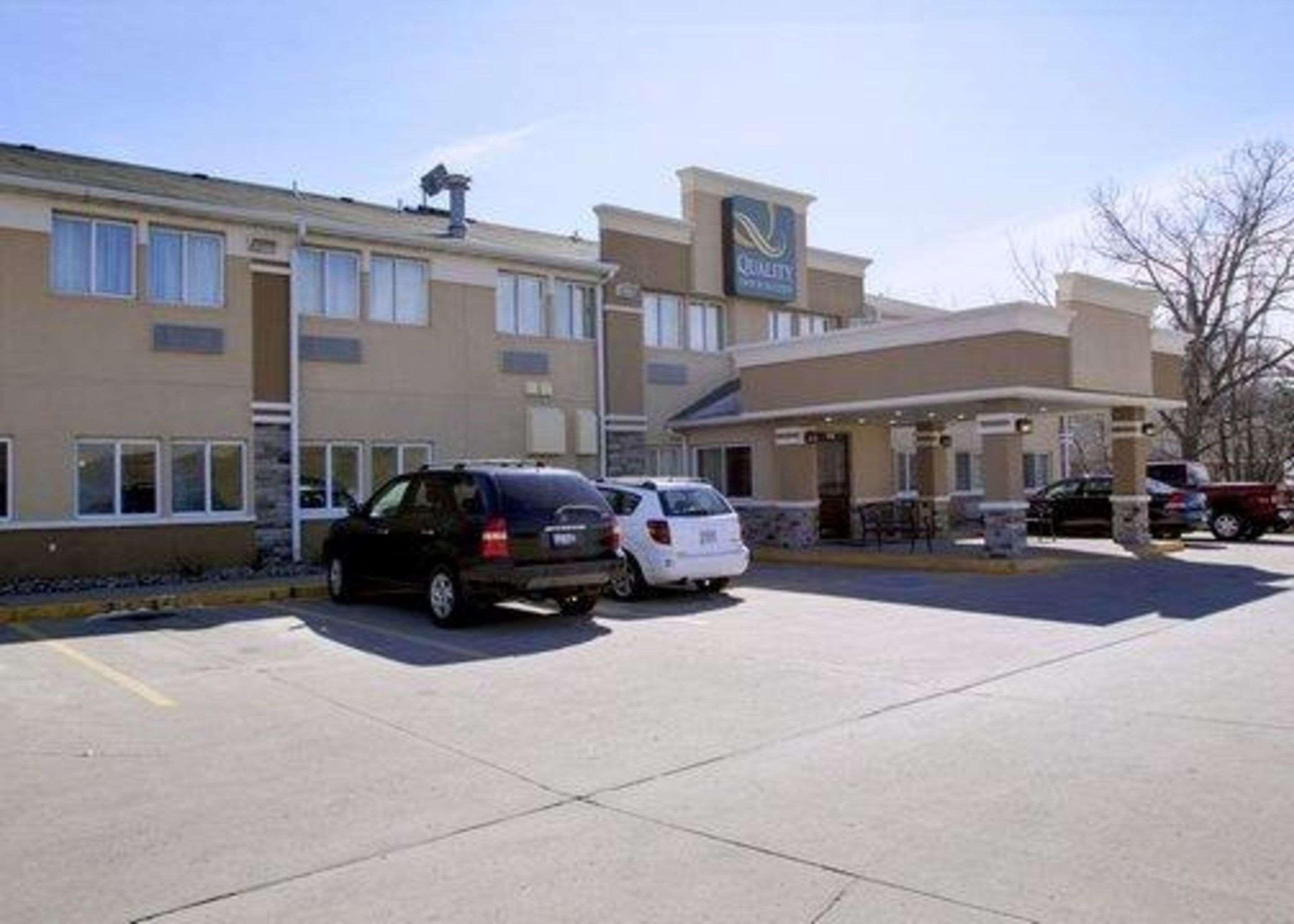 Quality Inn & Suites Des Moines Airport מראה חיצוני תמונה