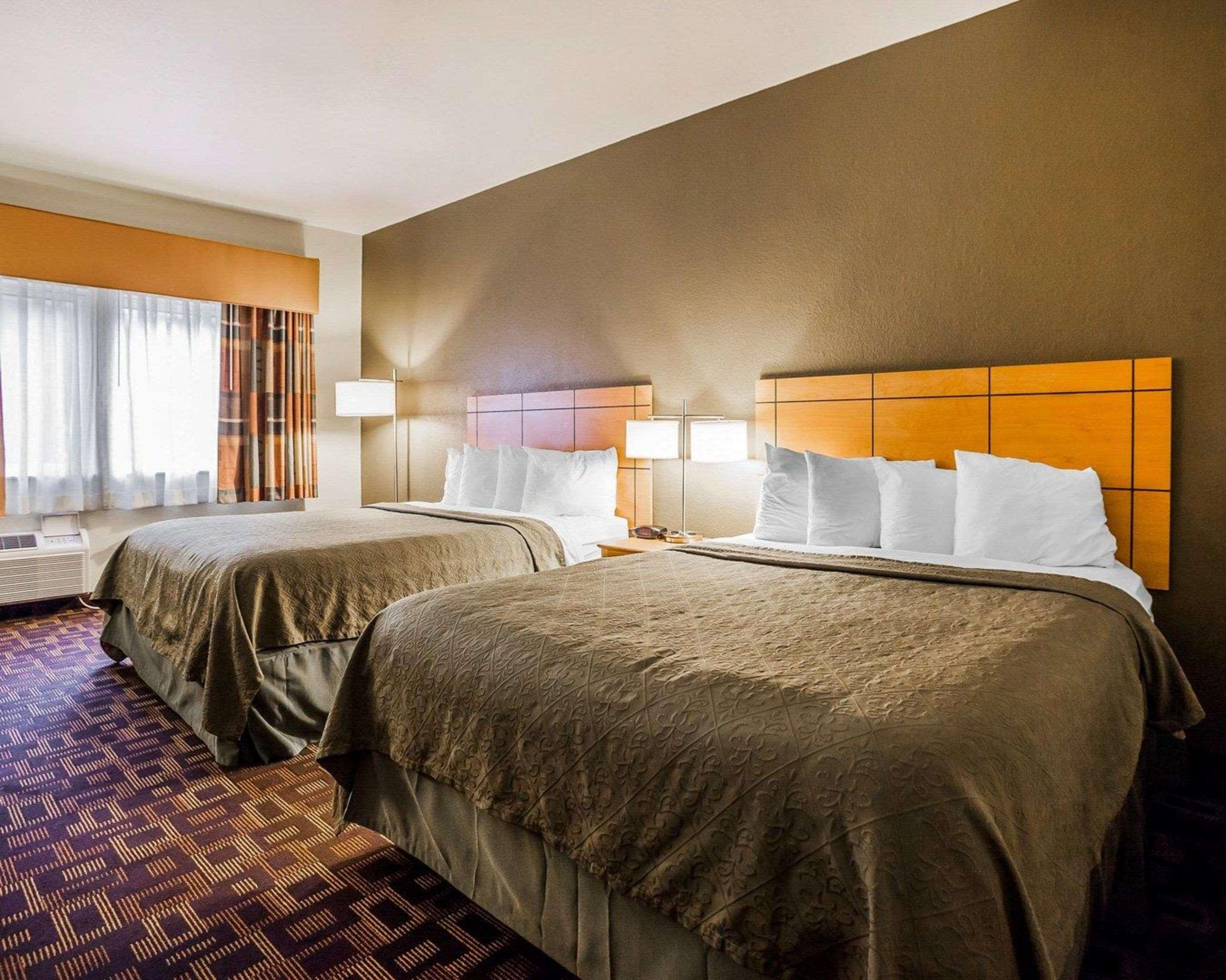 Quality Inn & Suites Des Moines Airport מראה חיצוני תמונה