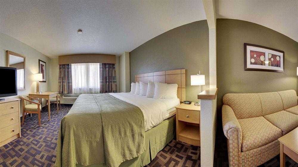 Quality Inn & Suites Des Moines Airport מראה חיצוני תמונה