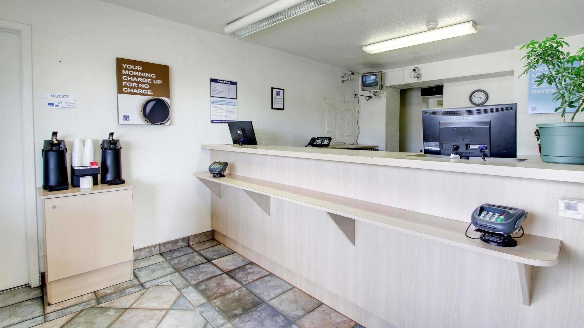 Quality Inn & Suites Des Moines Airport מראה חיצוני תמונה