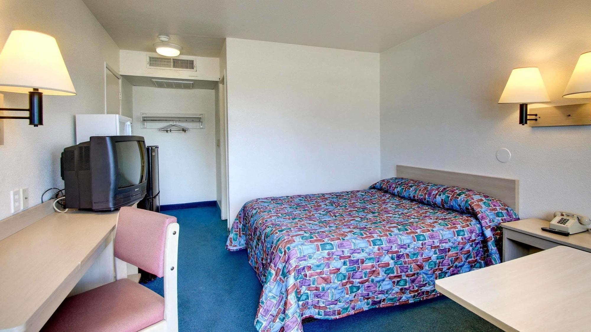Quality Inn & Suites Des Moines Airport מראה חיצוני תמונה